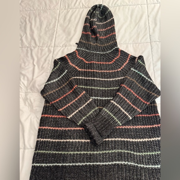 Torrid Chunky Pullover Hooded Raglan Sweater - Picture 5 of 6